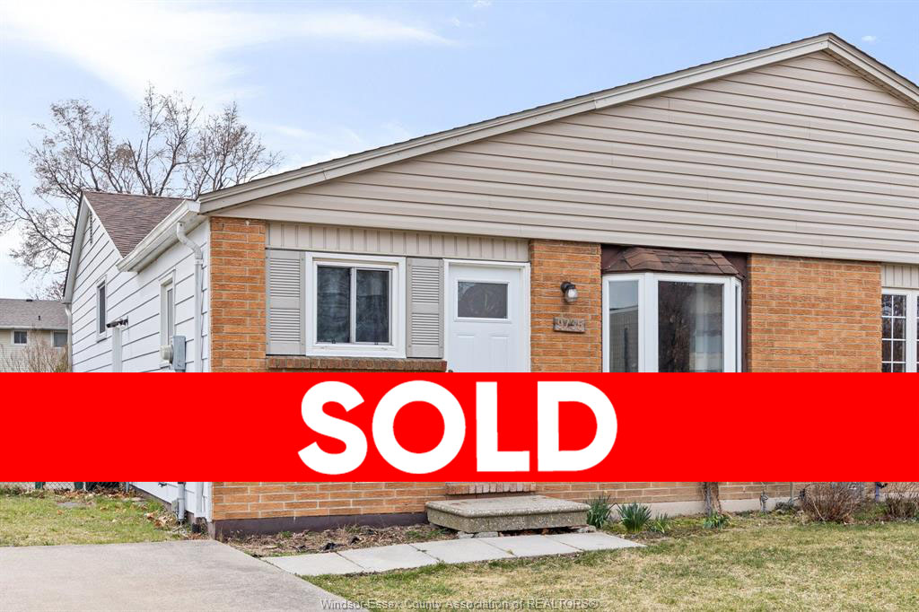 9735 MELVILLE, WINDSOR - SOLD